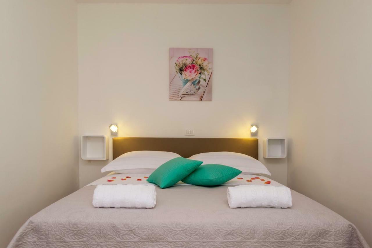 Apartments Silvia Zadar Buitenkant foto